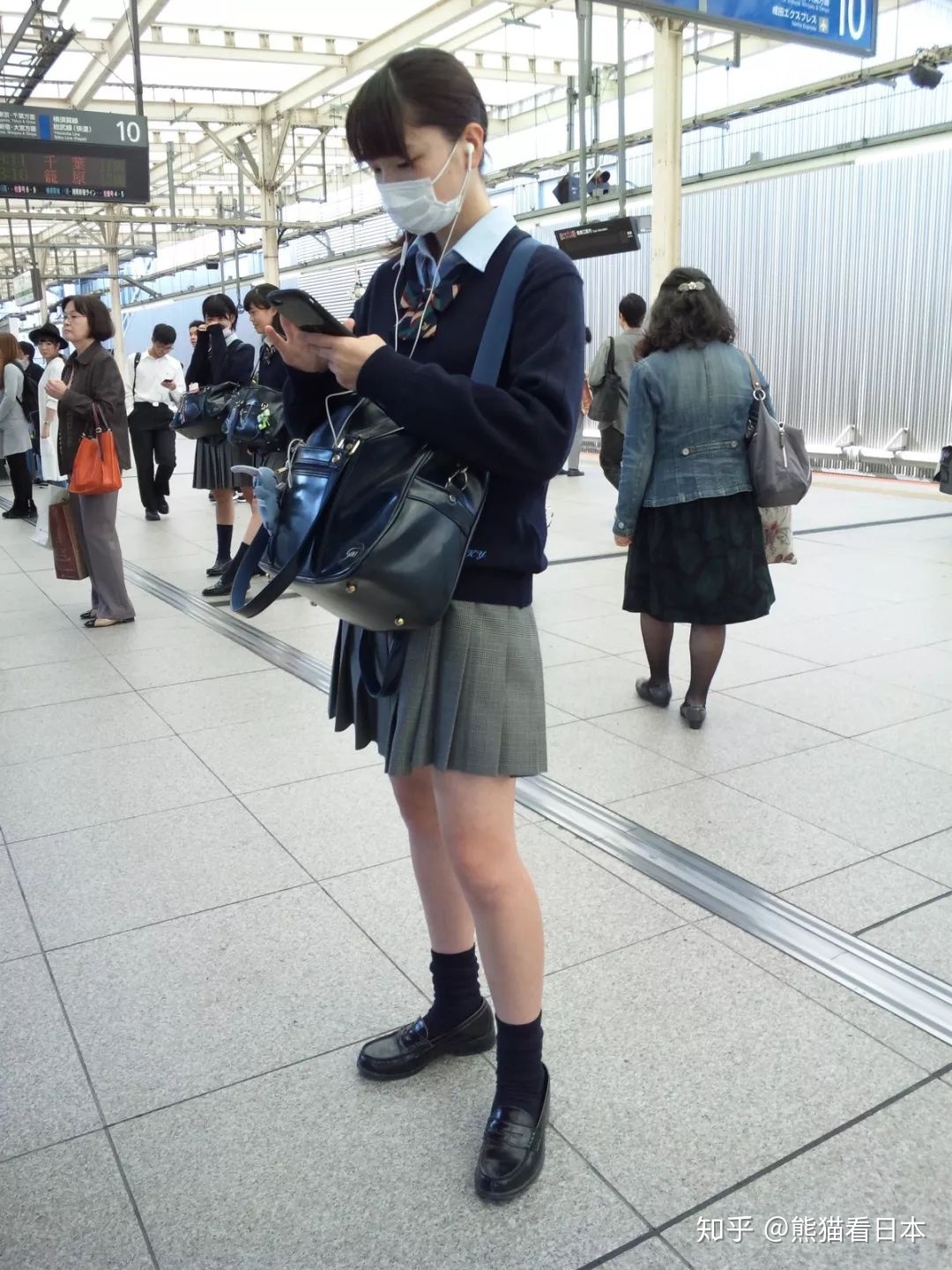 现役日本女高中生告诉你：为什么日本人冬季也要坚 … 第5张图片