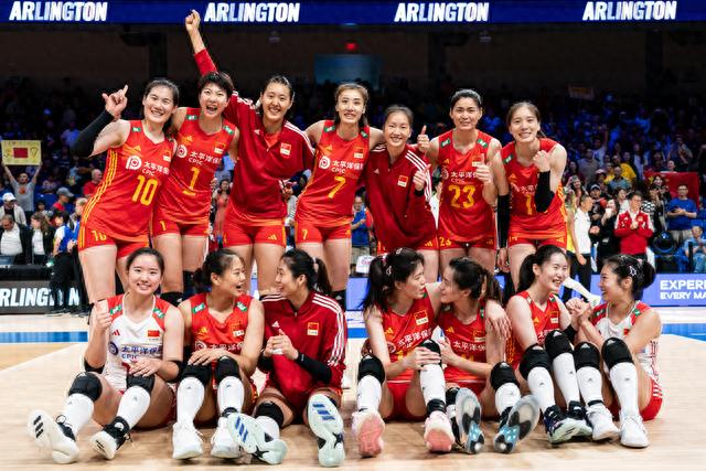 中国女排将出战两大赛，朱婷到达意大利，与斯坎迪奇会合备战联赛 第4张图片