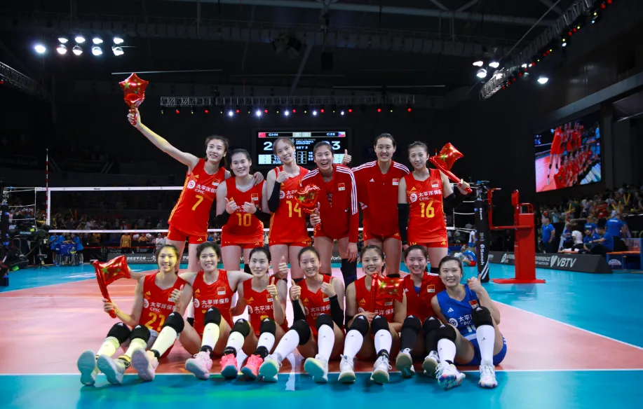 奥资赛中国女排3-0挫捷克实现3连胜 凭小分力压塞尔维亚领跑A组 第1张图片
