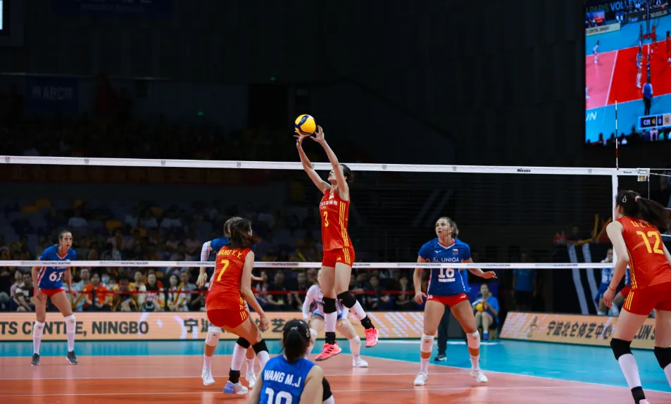 奥资赛中国女排3-0挫捷克实现3连胜 凭小分力压塞尔维亚领跑A组 第4张图片