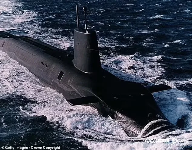 英核潜艇严重故障，载着140名船员和三叉戟导弹延续下潜 第1张图片