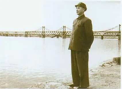 开国上将杨成武：飞夺泸定桥的开路先锋，击毙日军名将之花于太行山上 第10张图片