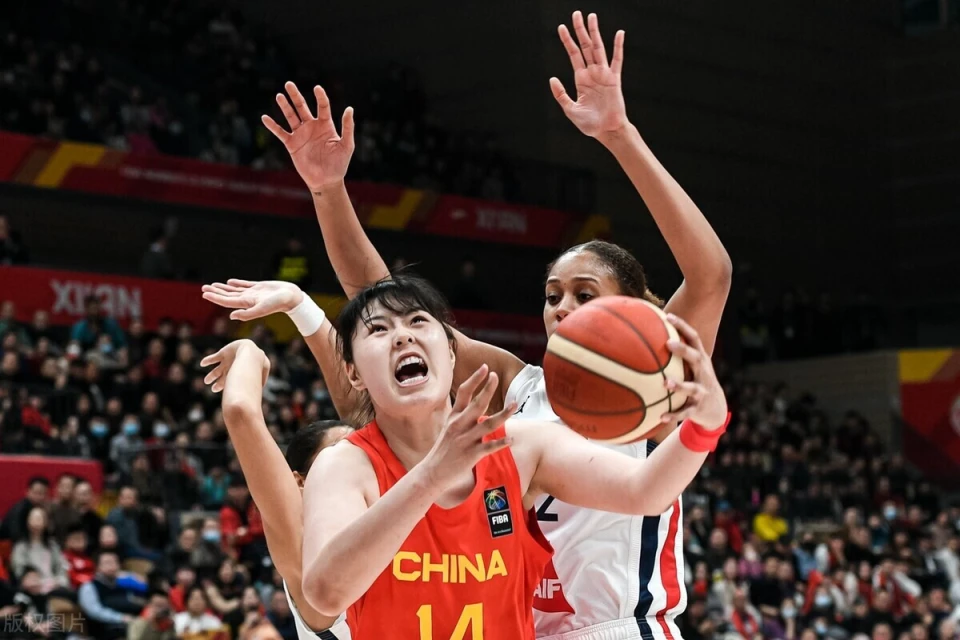 36分大胜，中国女篮全员仅2人正负值为负，1人可培育1人早该放弃 第3张图片